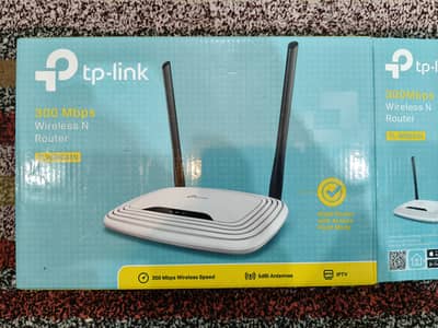 TP-Link TL-WR841N 300Mbps WiFi Router - Box & Original Adapter