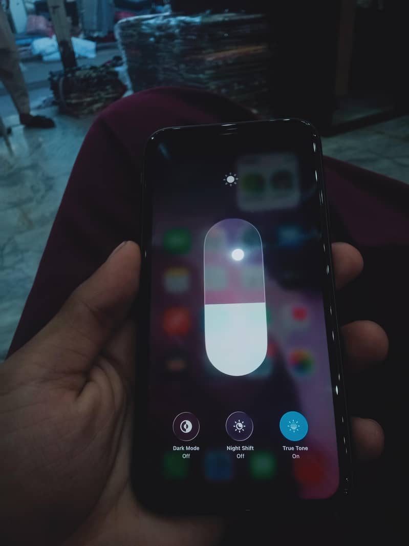 Apple iPhone 11 3