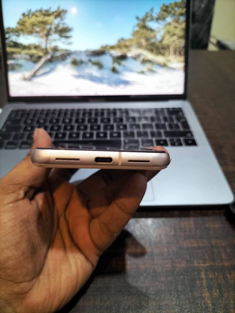 Google Pixel 8 10