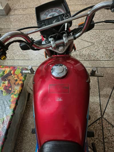 Honda CD70 Minor Dent on Tank