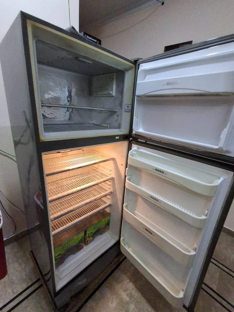 بہترین کنڈیشن ریفریجریٹر 3