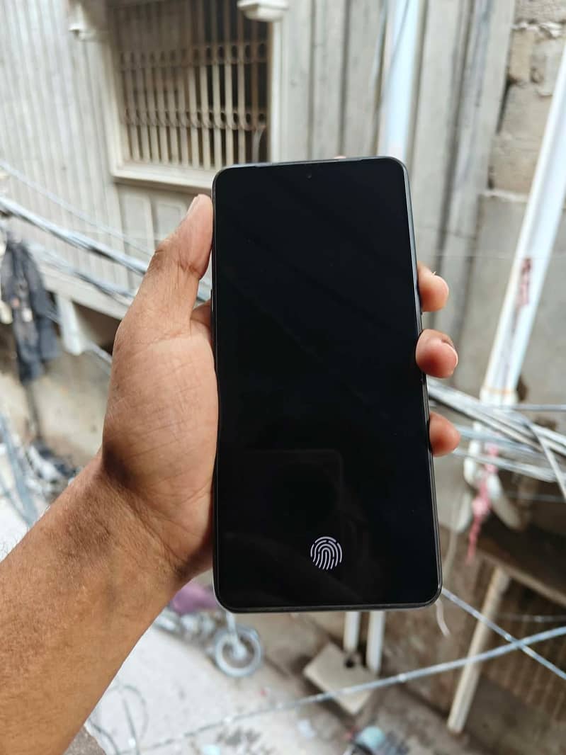 One Plus 10T 4