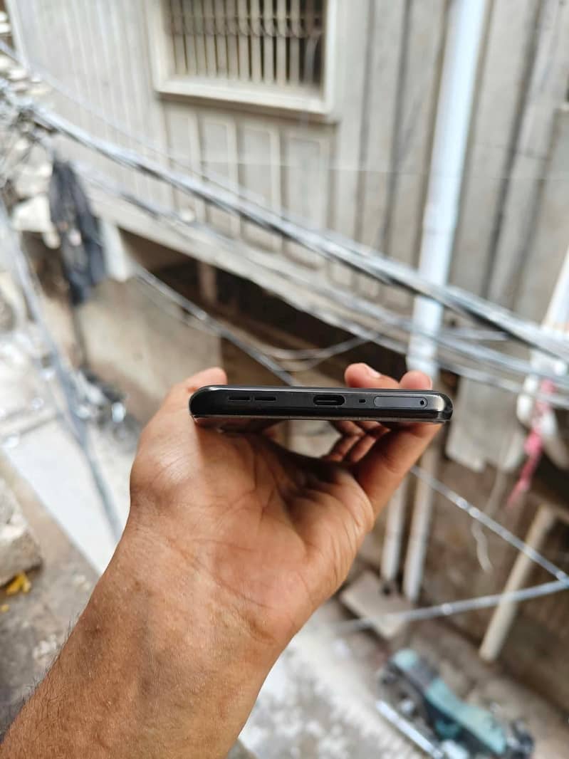 One Plus 10T 5