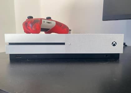 Xbox one S 1tb | white color | 1 controller