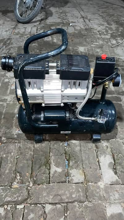 11 Liter Air Compressor, Oil Free Air Compressor, Workshop Compressor