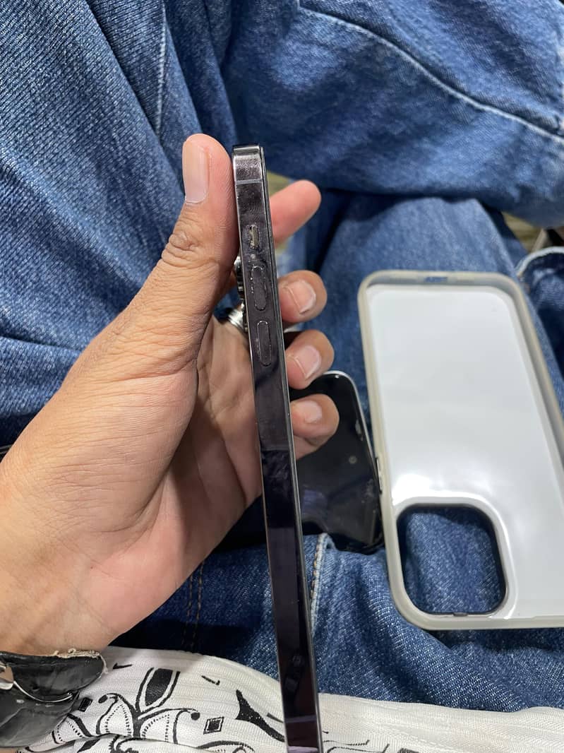 Apple iPhone 14 Pro Max 6