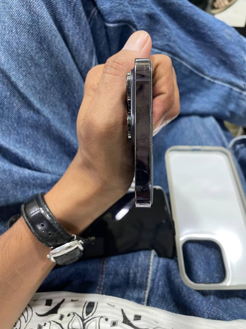 Apple iPhone 14 Pro Max 7