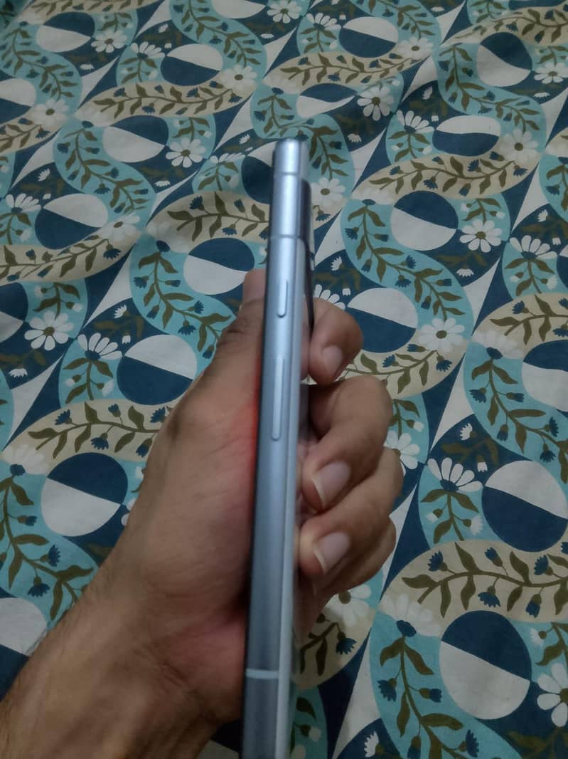 Google Pixel 7a 10/10 condition 1