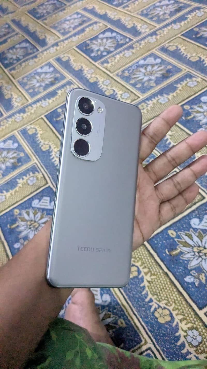 Tecno Spark 40 Pro Plus 8