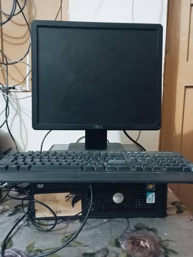 Dell Desktop Computer 3GB RAM  320GB HDD  320GB HDD