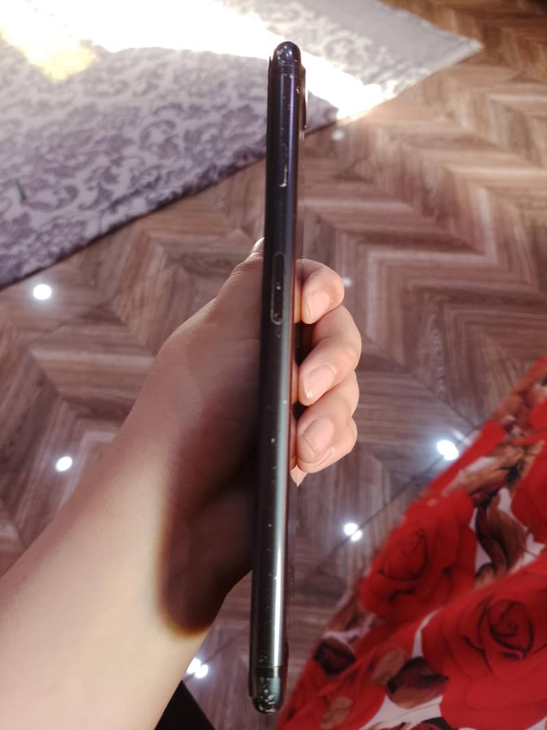 Apple iPhone 7 Plus 4