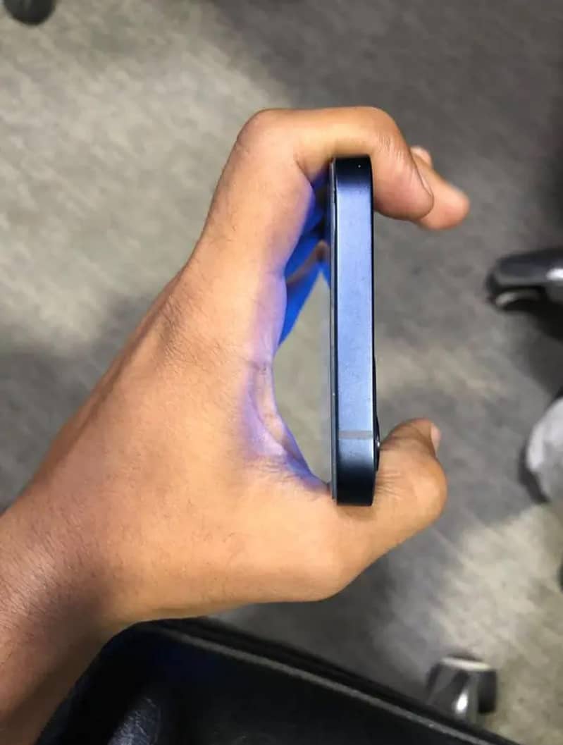 Apple iPhone 12 2