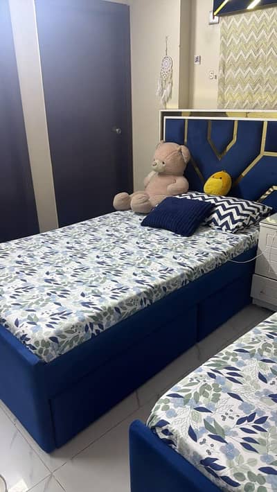 2 Single Bed with 1 Dressing Table
