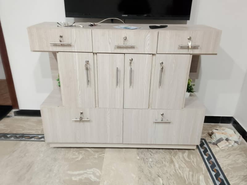 wodeen cupboard 3