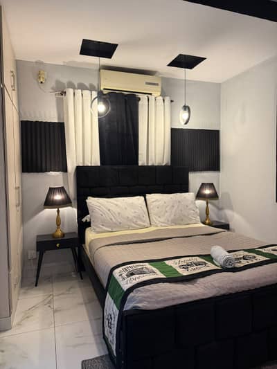One bed room available for per day rent