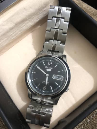 Seiko 5 Automatic 21 Jewels Black Dial Stainless Steel Watch