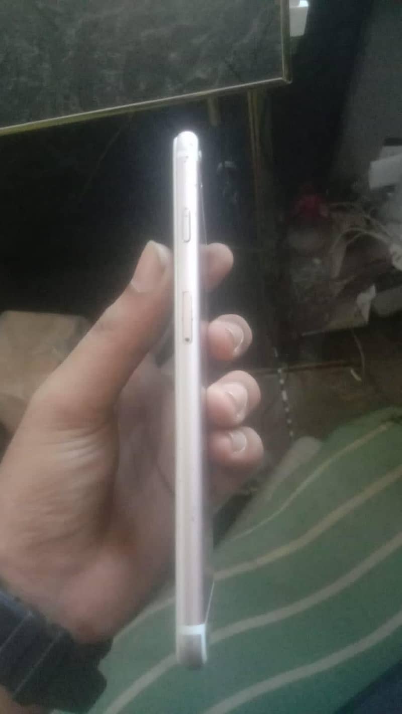 Apple iPhone 6 Plus 1