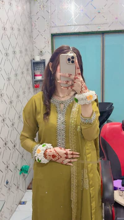 Mehndi Dress (Resale)