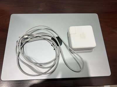 Apple MacBook Pro M2