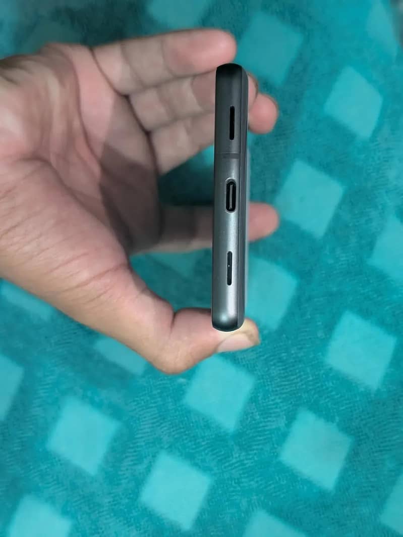 Google Pixel 7a 4