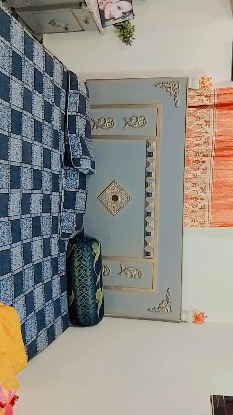 full bed set . 2 side table ik bed . or dressing 1