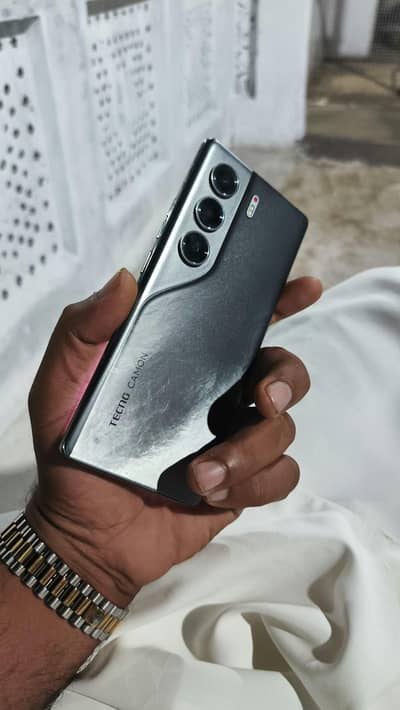 Tecno CAMON 40 Pro