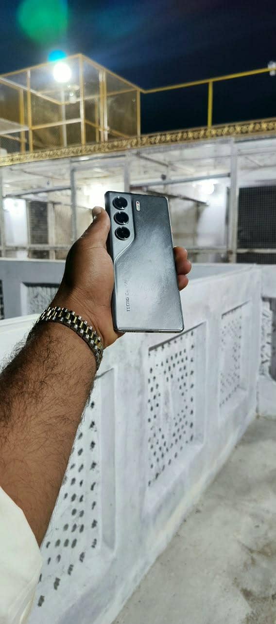 Tecno CAMON 40 Pro 6