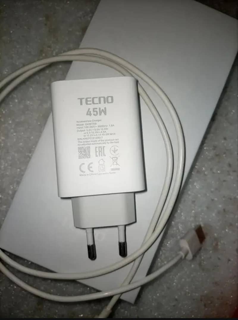 Tecno CAMON 40 Pro 0
