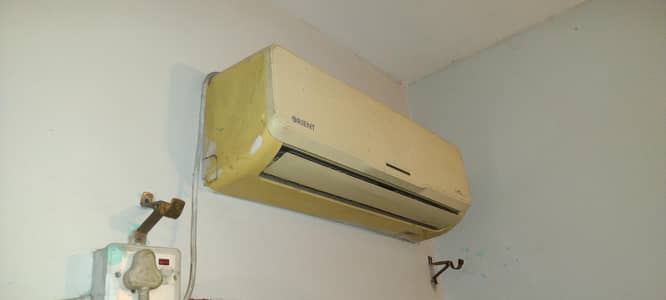 Orient 1 Ton AC Sell Urgent