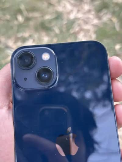 Apple iPhone 13