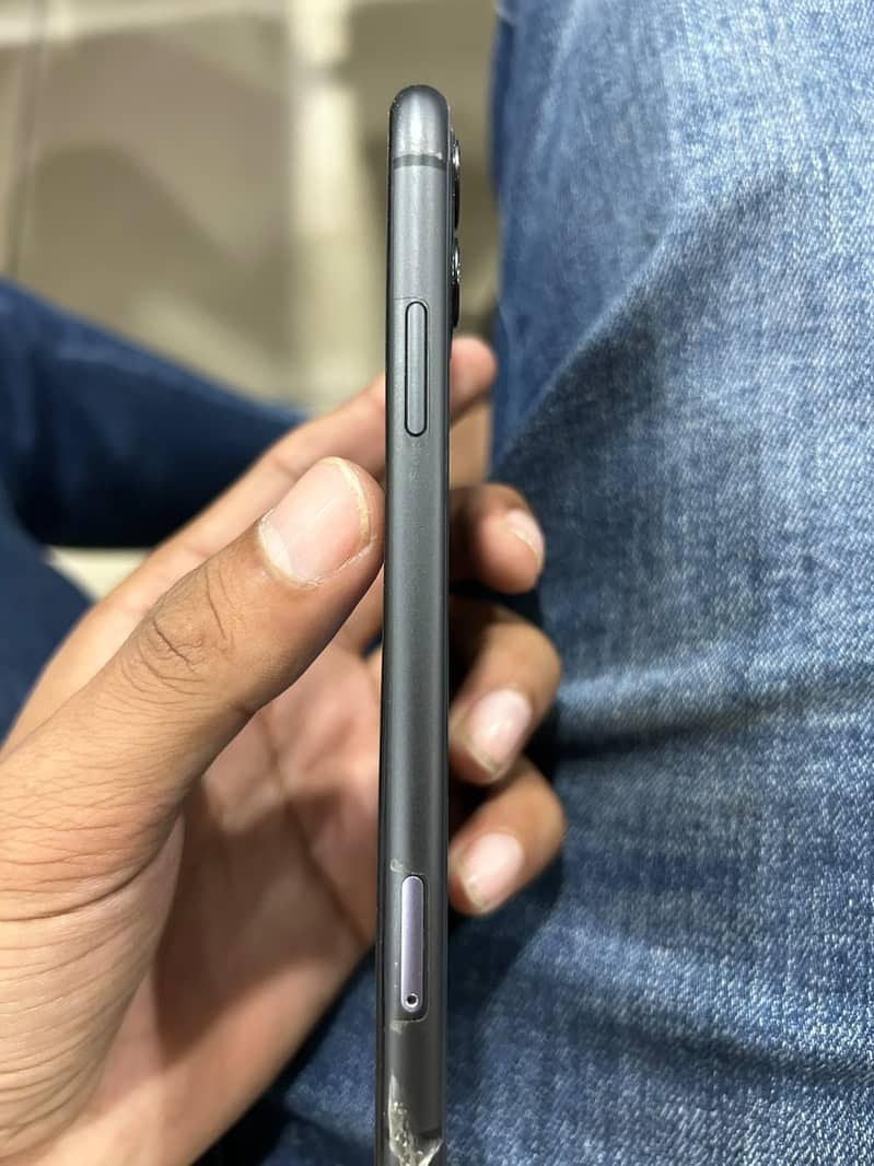 Apple iPhone 11 5