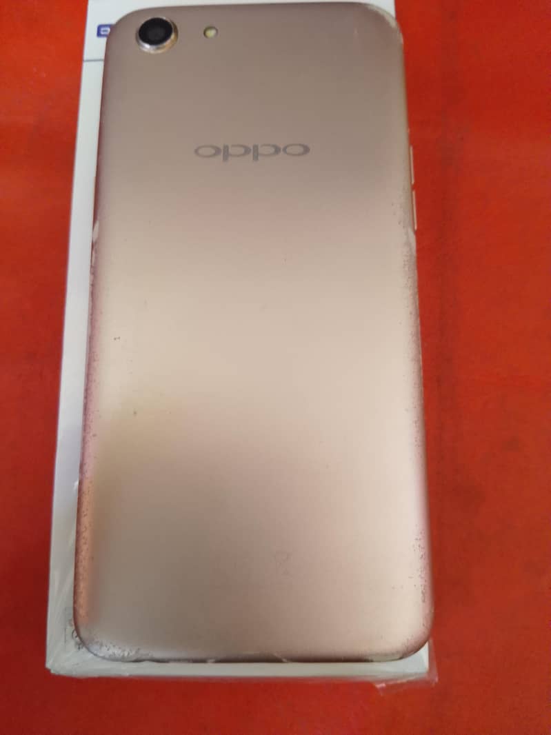 OPPO A83 0