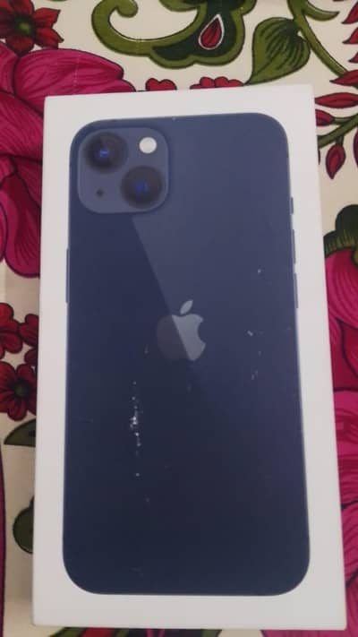Apple iPhone 13