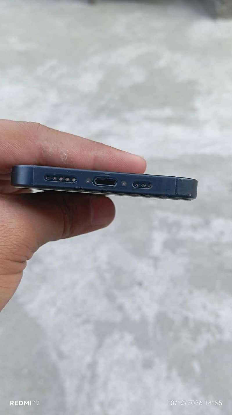 Apple iPhone 13 3