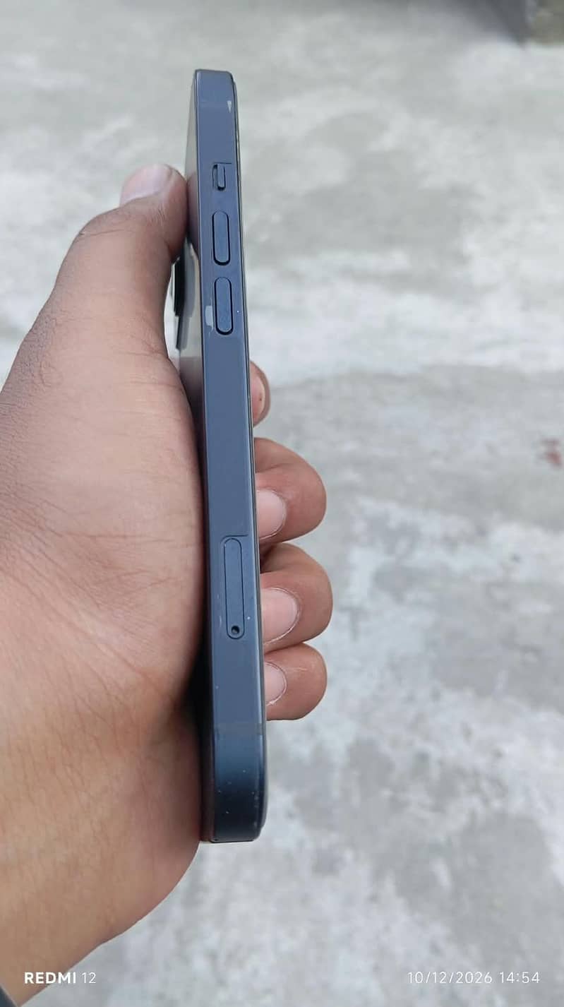 Apple iPhone 13 6