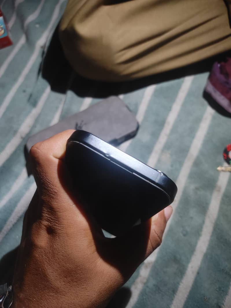 Apple iPhone 16 Pro 5