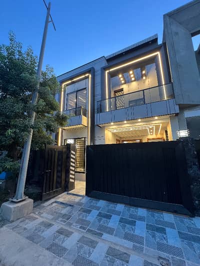 Realcon Real Estate & builders offers a brand new 5 Marla ultra modern house
