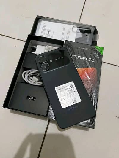 Infinix smart 20.4/128 GB pta approved complete box
