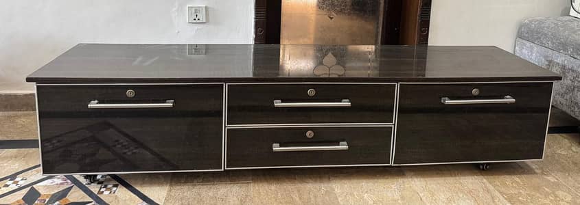 TV CONSOLE / LED TV STAND With 4 lockable drawers