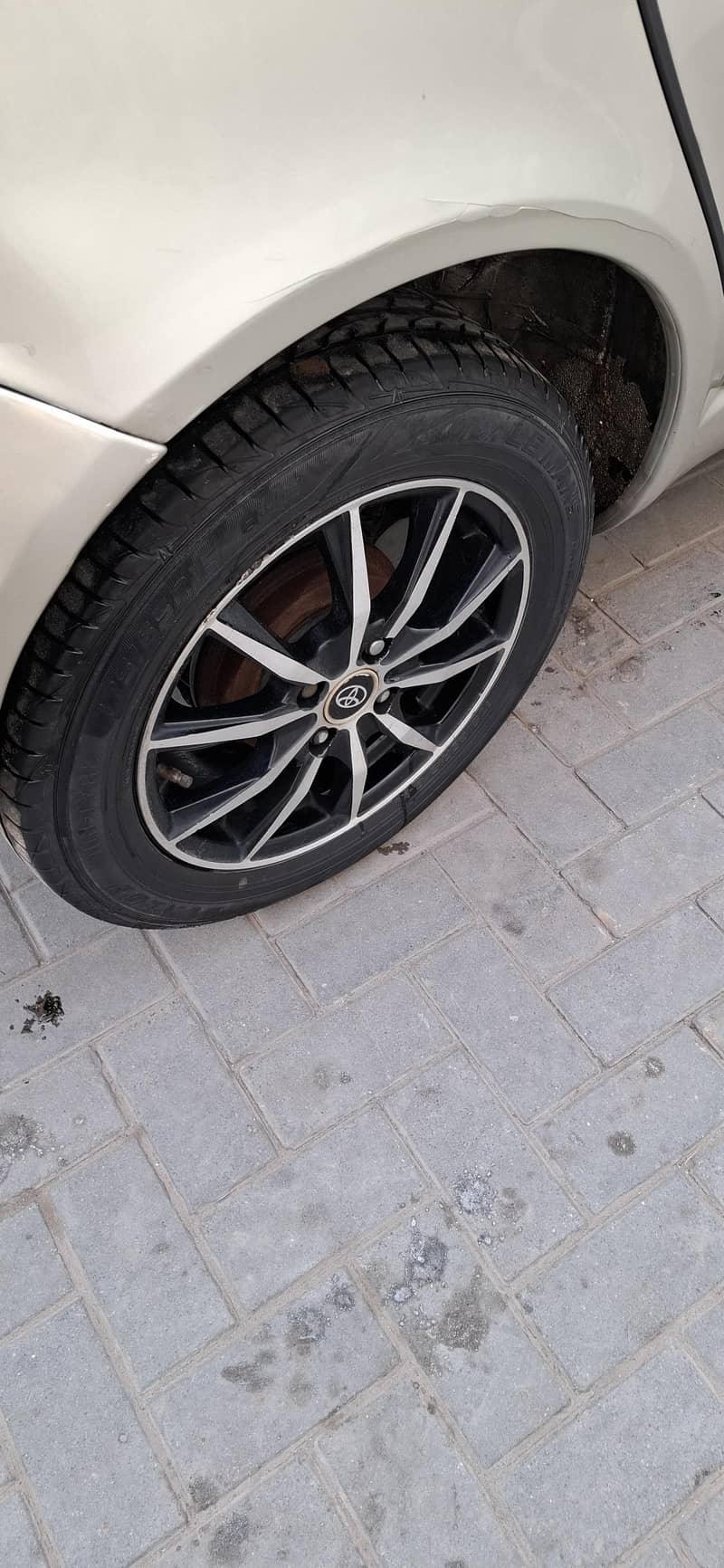 Toyta vitz 4