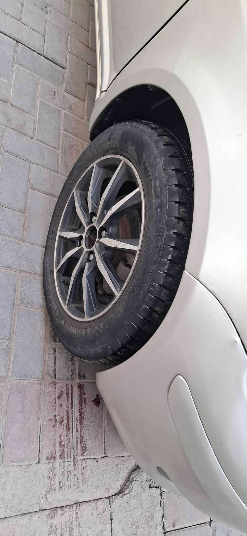 Toyta vitz 5