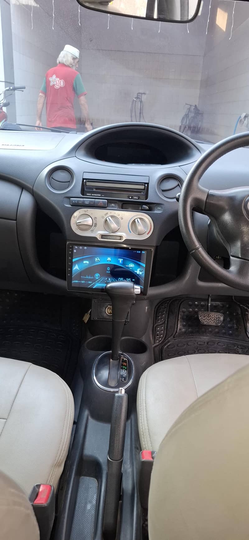Toyta vitz 8