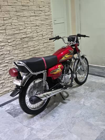 Honda 125 model 2018 Lahore number
