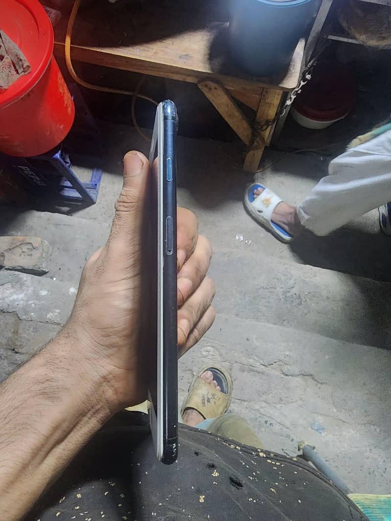 Apple iPhone 7 Plus 2