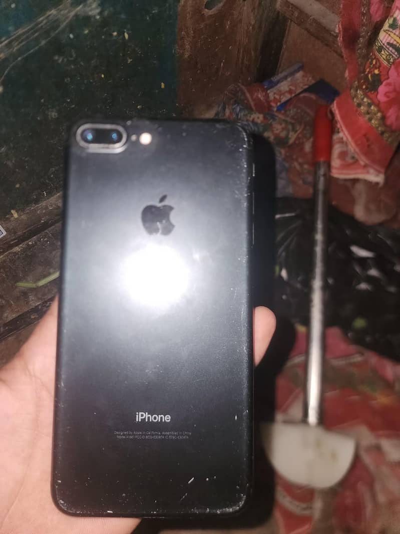 Apple iPhone 7 Plus 4