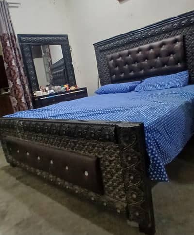 Bed and dressing