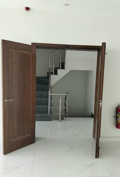 4 Marla Commercial Floor Available For Rent In DHA Phase 6 Prime location