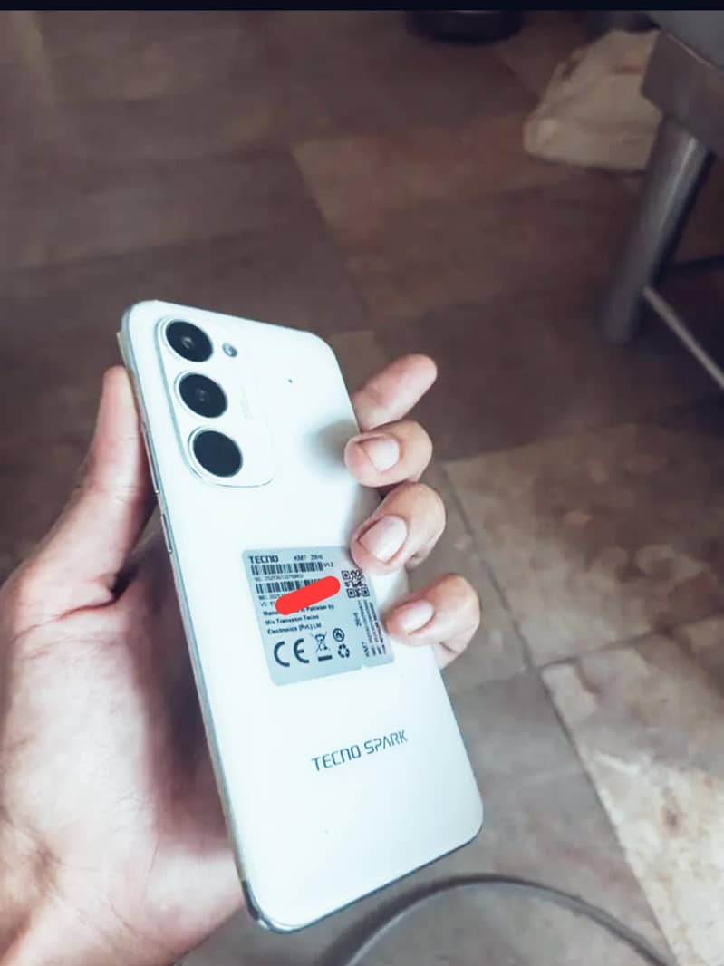 Tecno Spark 40 pro plus 0