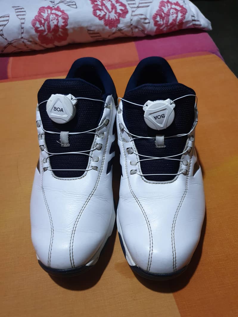 Golf shoes 0