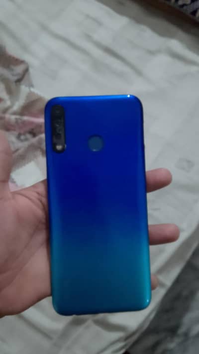 Tecno Spark 4.034-668-0047